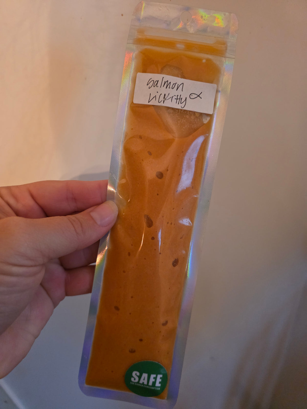 Salmon Lic-kitty Squeeze Treat